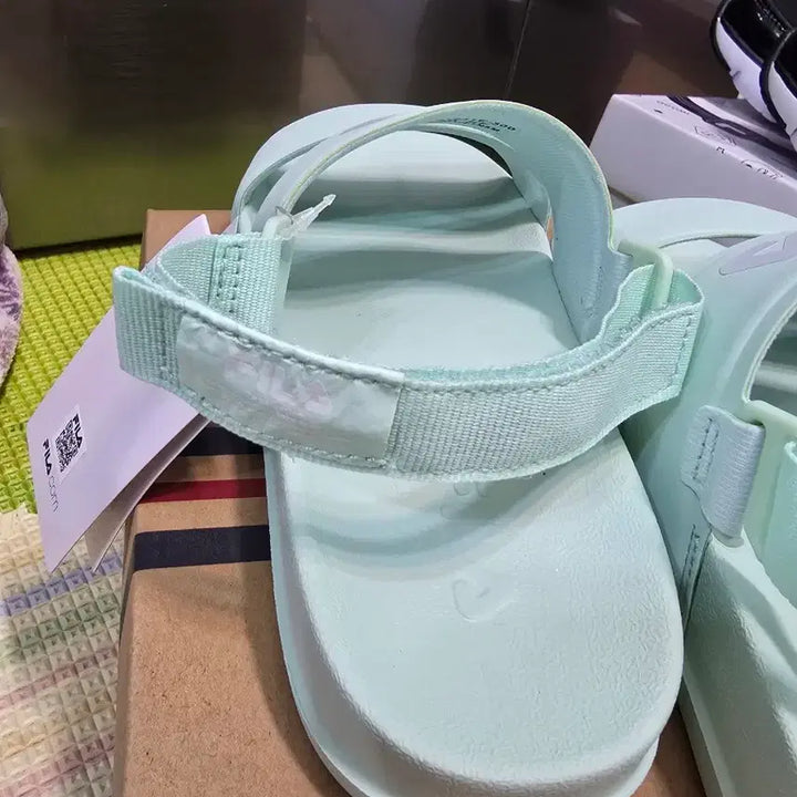 [BUNJANG] Fila Sandals Mint 230 / 휠라 샌들 민트 230