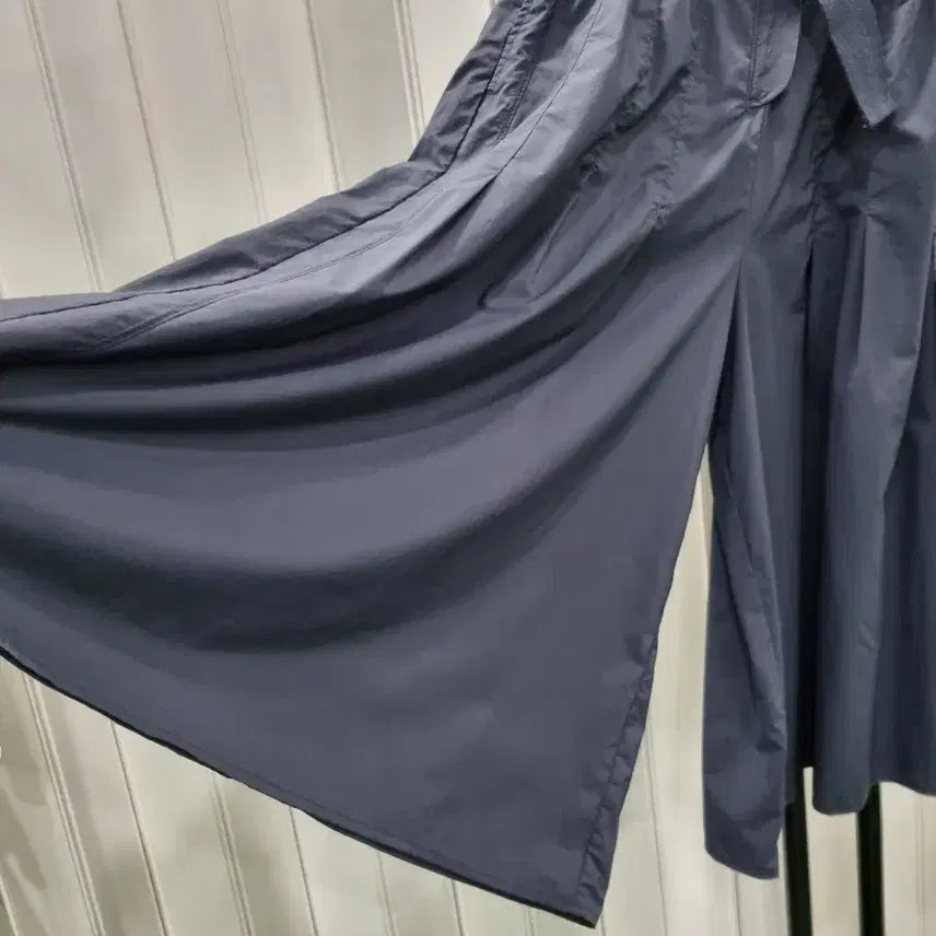 [BUNJANG] Gstudio Navy Belt Wide Culotte Pants / gstudio  네이비 벨트 와이드 큐롯 팬츠