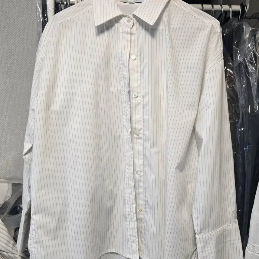 [BUNJANG] London Plat Striped Shirt / [런던플랏]스트라이프 셔츠