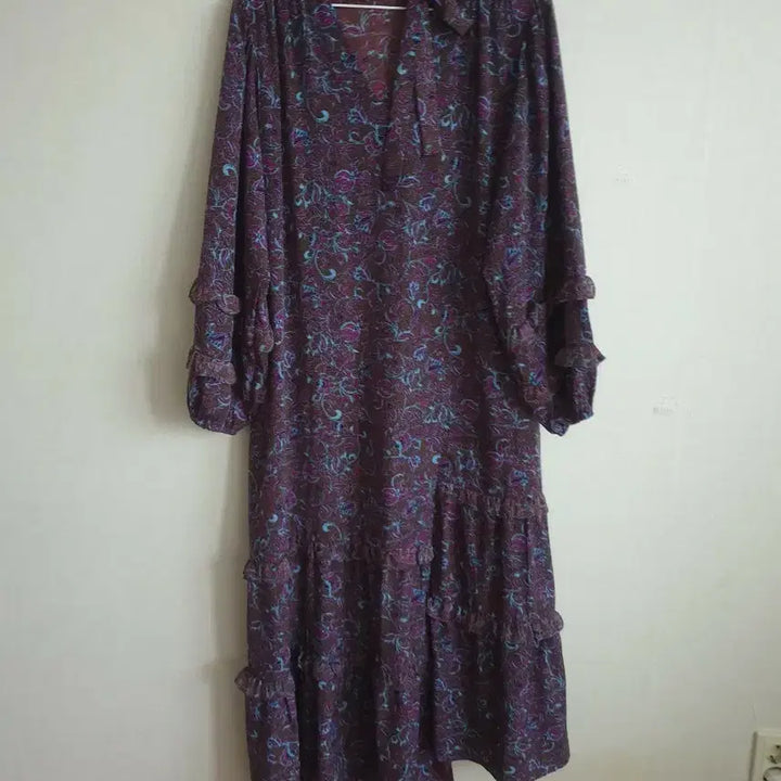[SOLD OUT] 클로젯 CLOSET 리본넥 티어드 롱 원피스 M정도