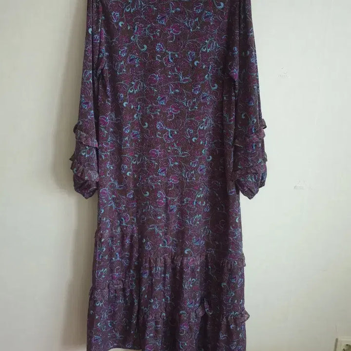 [SOLD OUT] 클로젯 CLOSET 리본넥 티어드 롱 원피스 M정도