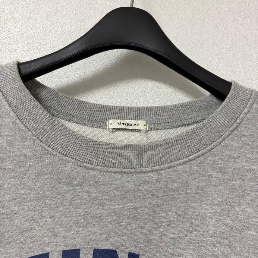 [SOLD OUT] 베르가못 맨투맨