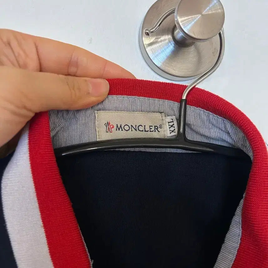 [SOLD OUT] 몽클레어 남성 네이비 카라티 (실측 100)