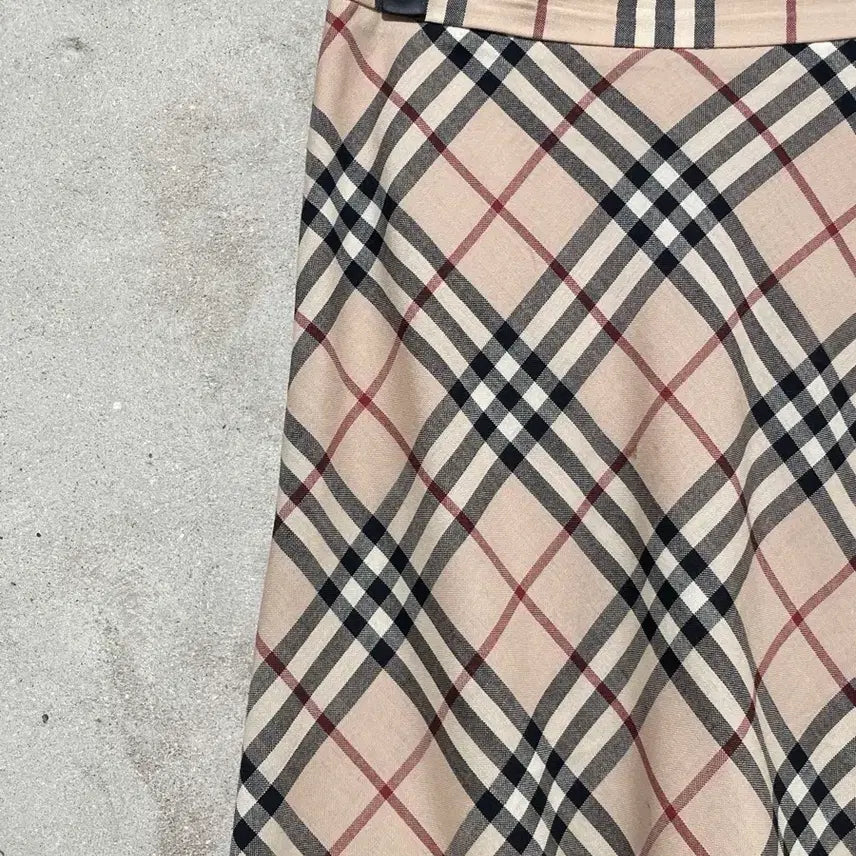 [BUNJANG] Burberry Nova Check Midi Skirt / 버버리 베이지 노바체크 미디스커트