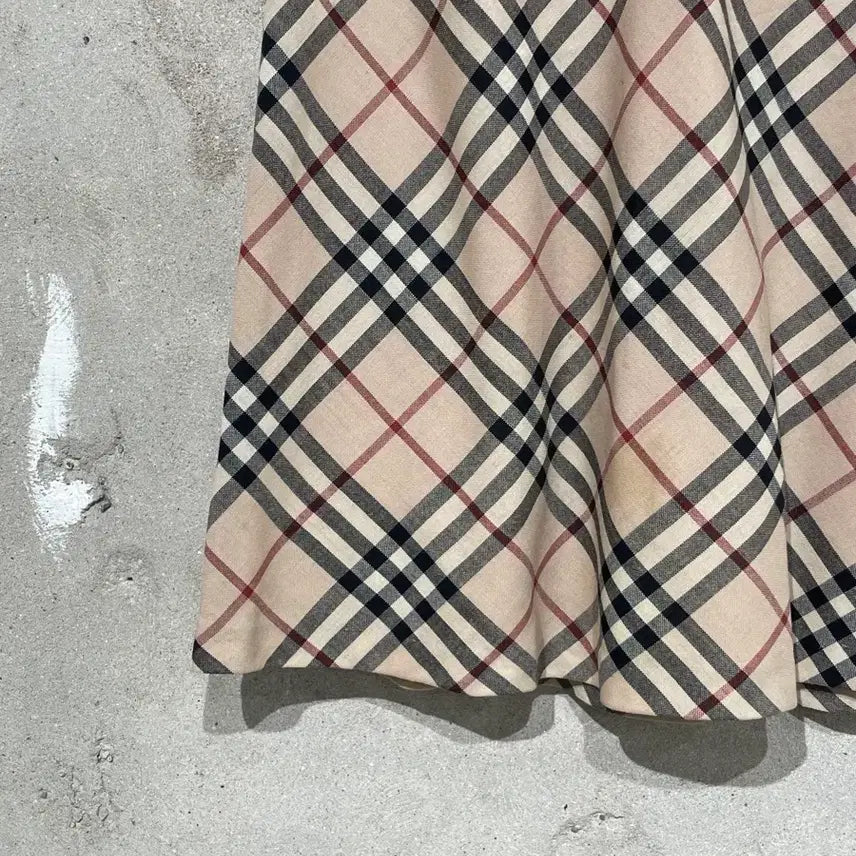 [BUNJANG] Burberry Nova Check Midi Skirt / 버버리 베이지 노바체크 미디스커트
