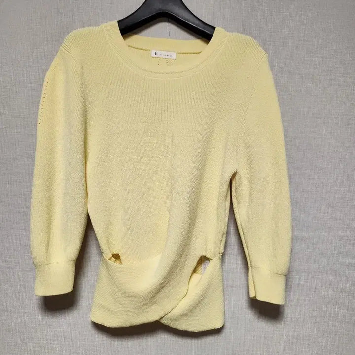 [BUNJANG] It Misha Crop Knitted Top / 잇미샤 크롭한  꼬임니트