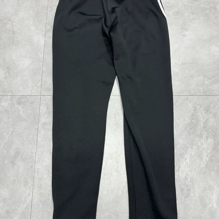 [SOLD OUT] 76 (30) 아디다스 adidas X 제레미 스콧