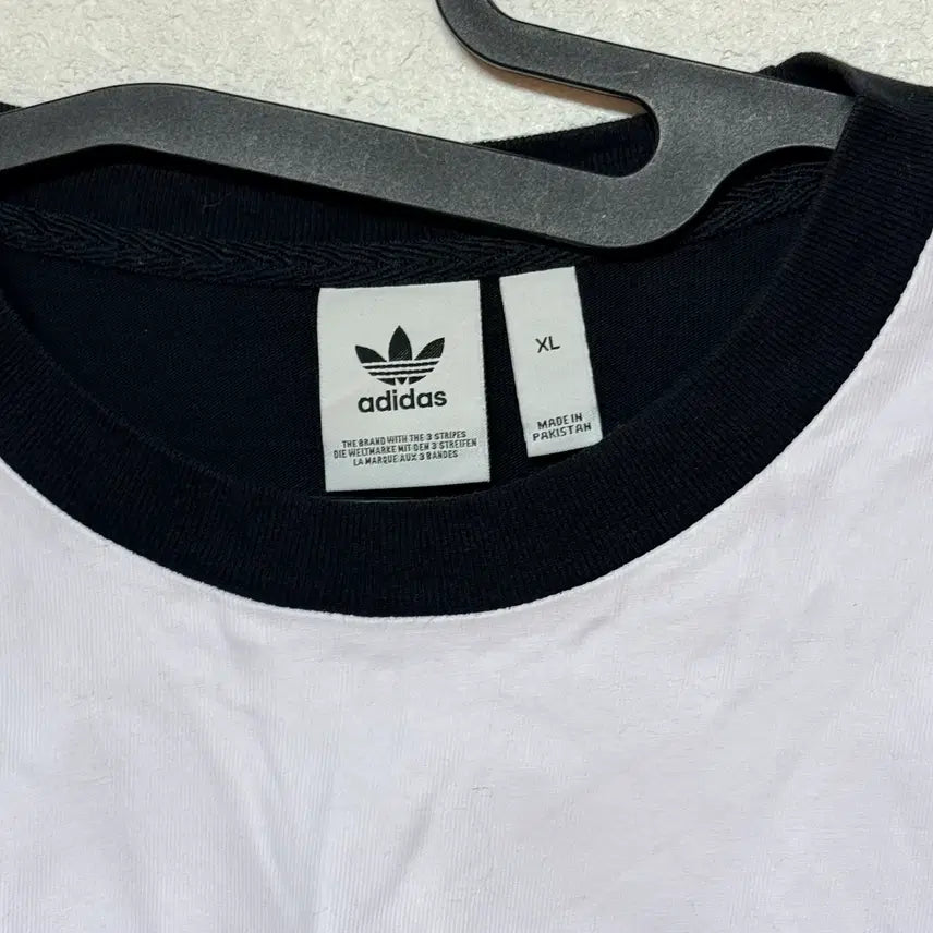 [BUNJANG] Adidas Big Logo Cropped T-Shirt XL / 아디다스 빅로고 크롭 반팔티 XL
