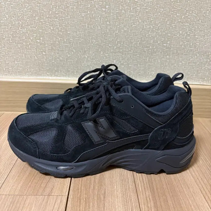 [BUNJANG] New Balance 878 Triple Black Sneakers / 뉴발란스 878 트리플 블랙