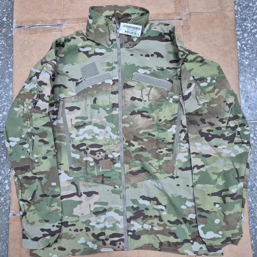 [SOLD OUT] 미군 오리지날 윈드자켓 바람막이 미디움레귤러 판매합니다.