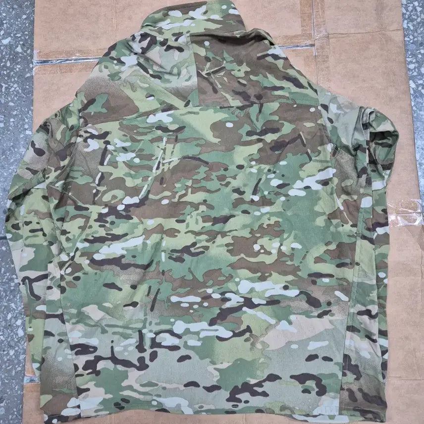 [SOLD OUT] 미군 오리지날 윈드자켓 바람막이 미디움레귤러 판매합니다.