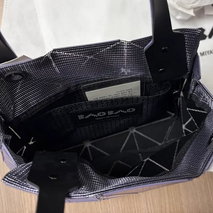 [SOLD OUT] 새상품)바오바오 이세이미야케 캐럿 미니 라벤더 정품
