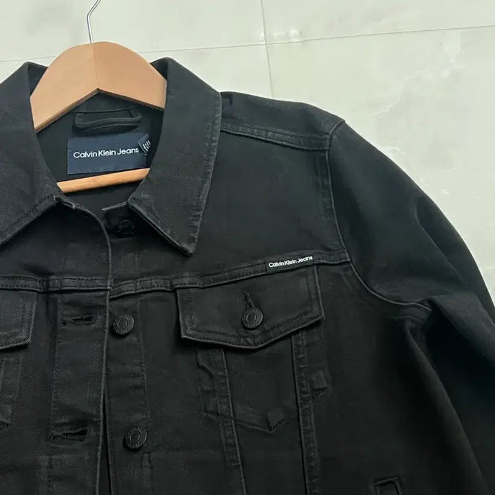 [BUNJANG] Calvin Klein Black Denim Jacket / 켈빈클라인 흑청자켓