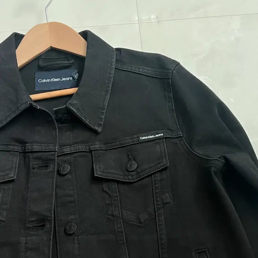 [BUNJANG] Calvin Klein Black Denim Jacket / 켈빈클라인 흑청자켓