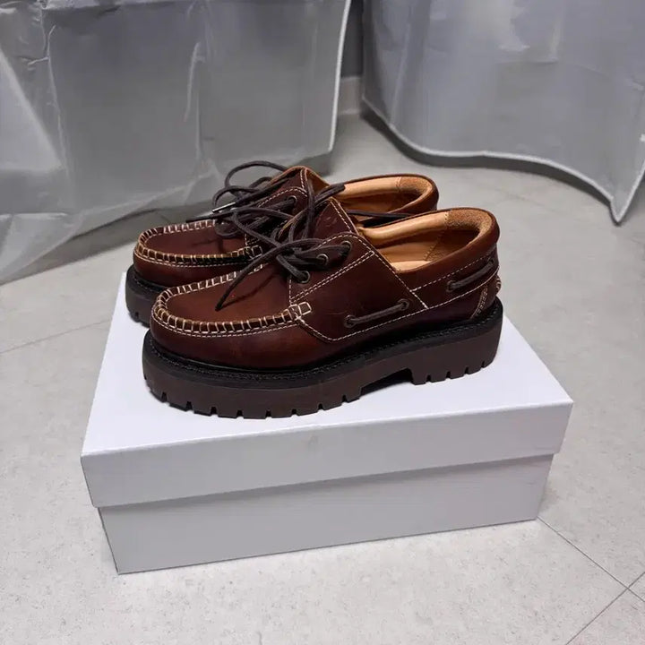 [BUNJANG] Lost Garden Harbor Brown Sneakers (Size approx. 255) / 로스트가든 하버브라운 40