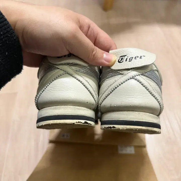 [BUNJANG] Onitsuka Tiger Mexico 66 Silver White Sneakers / 오니츠카타이거 멕시코66 실버 화이트 스니커즈 270