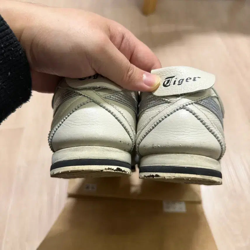 [BUNJANG] Onitsuka Tiger Mexico 66 Silver White Sneakers / 오니츠카타이거 멕시코66 실버 화이트 스니커즈 270