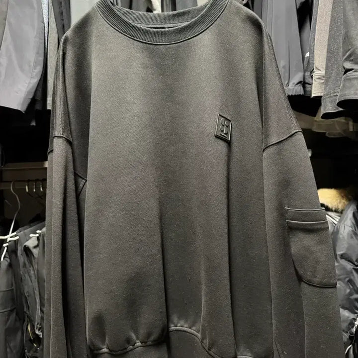 [BUNJANG] Songzio Painting Sweatshirt / 송지오 페인팅 맨투맨 48