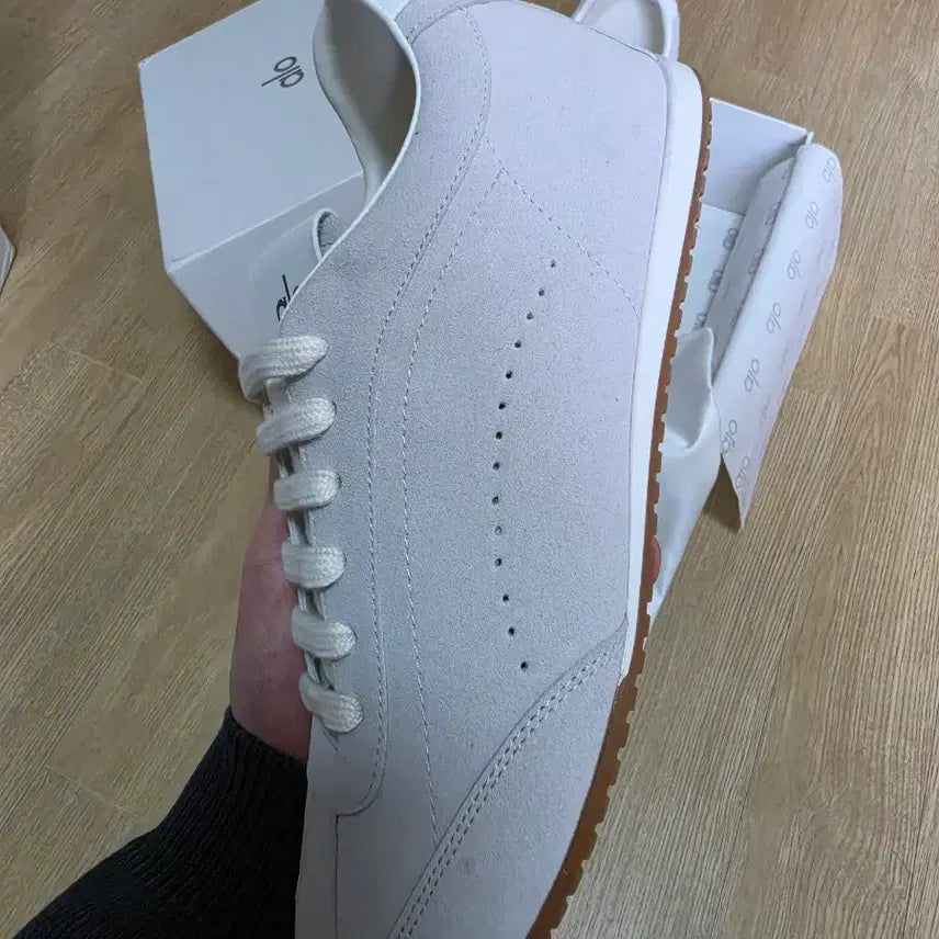 [SOLD OUT] 알로 선셋 스니커즈 전사이즈 블랙 화이트