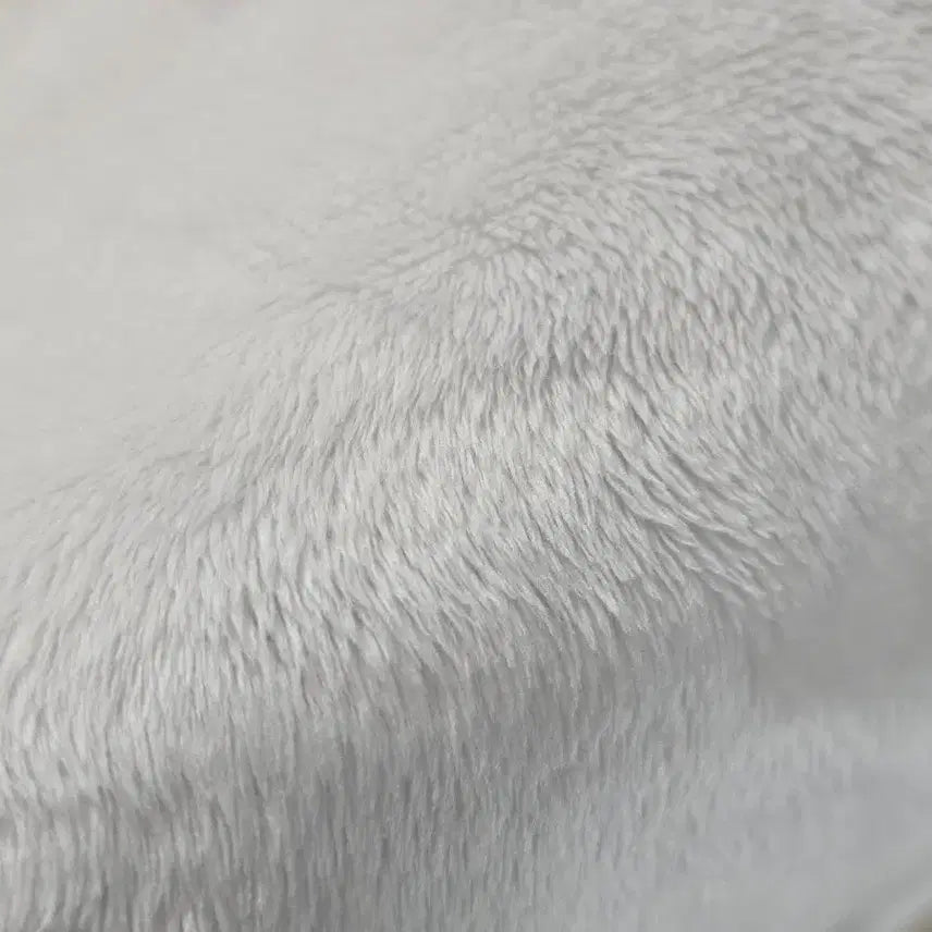 [BUNJANG] Stray Kids Wolf Chan Fleece Blanket / 스트레이키즈 스키즈 울프찬 극세사 벨보아 담요 비공굿