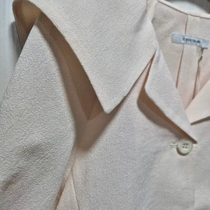 [BUNJANG] Cobett Blanc Ivory Short-Sleeve Cape Collar Blouse New Arrival / (타임세일)(새상품)코벳블랑 반팔 블라우스 아이보리