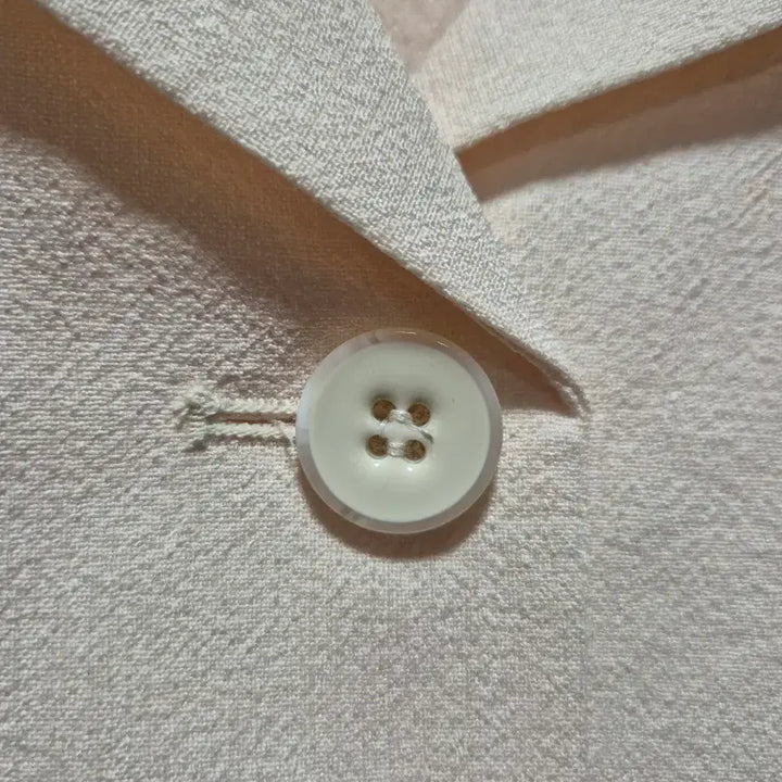 [BUNJANG] Cobett Blanc Ivory Short-Sleeve Cape Collar Blouse New Arrival / (타임세일)(새상품)코벳블랑 반팔 블라우스 아이보리