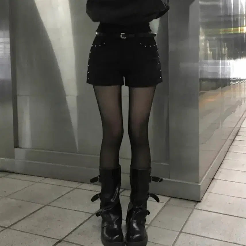 [BUNJANG] Studded Short Shorts / 스터드 숏팬츠 S