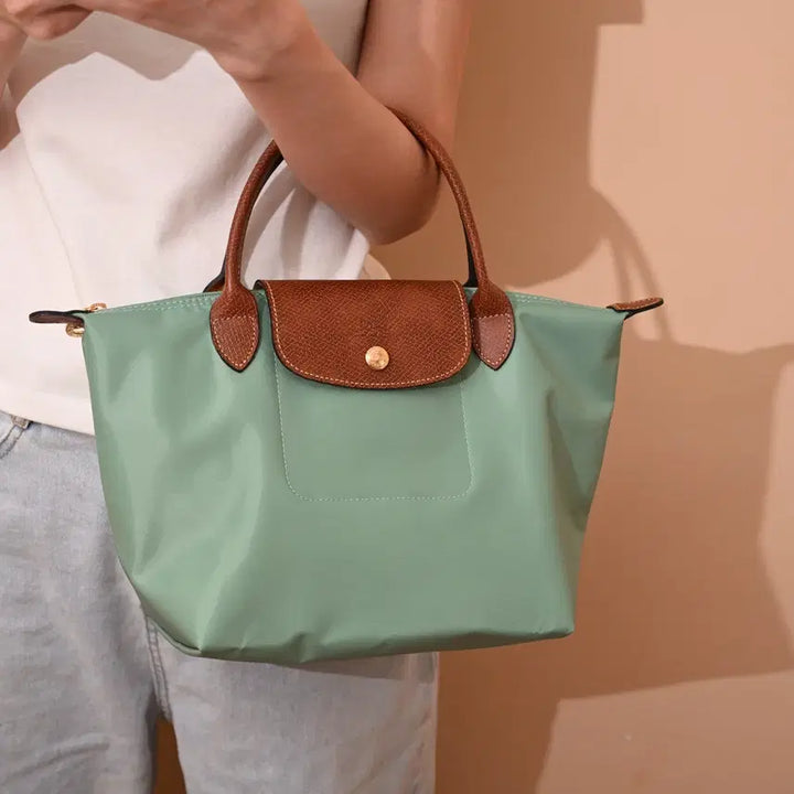 [BUNJANG] Longchamp Nylon and Leather Shoulder Clutch Bag / 롱샴 클러치백 숄더백 그린 나일론 소가죽 스몰 사이즈 여성