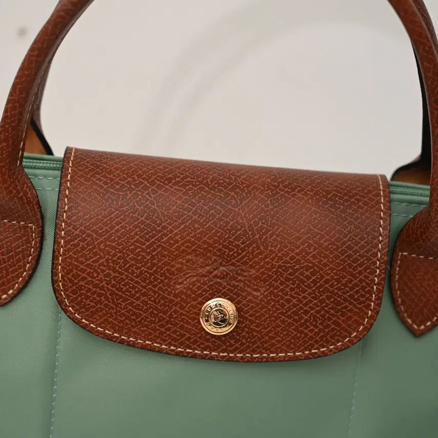 [BUNJANG] Longchamp Nylon and Leather Shoulder Clutch Bag / 롱샴 클러치백 숄더백 그린 나일론 소가죽 스몰 사이즈 여성