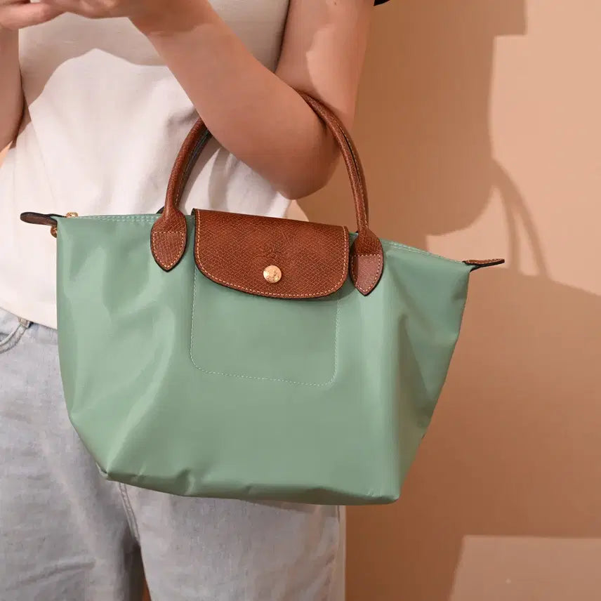 [BUNJANG] Longchamp Nylon and Leather Shoulder Clutch Bag / 롱샴 클러치백 숄더백 그린 나일론 소가죽 스몰 사이즈 여성