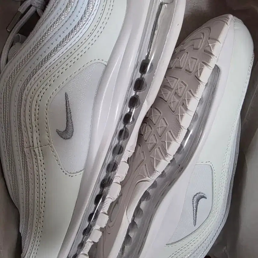 [BUNJANG] Nike Air Max 97 White Sneakers 235 / 나이키 에어맥스 97 화이트 운동화 235