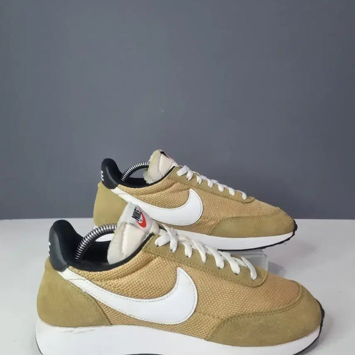 [BUNJANG] Nike Air Tailwind 79 Beige Vintage Sneakers / 효자빈티지 240 나이키 에어 테일윈드79 베이지