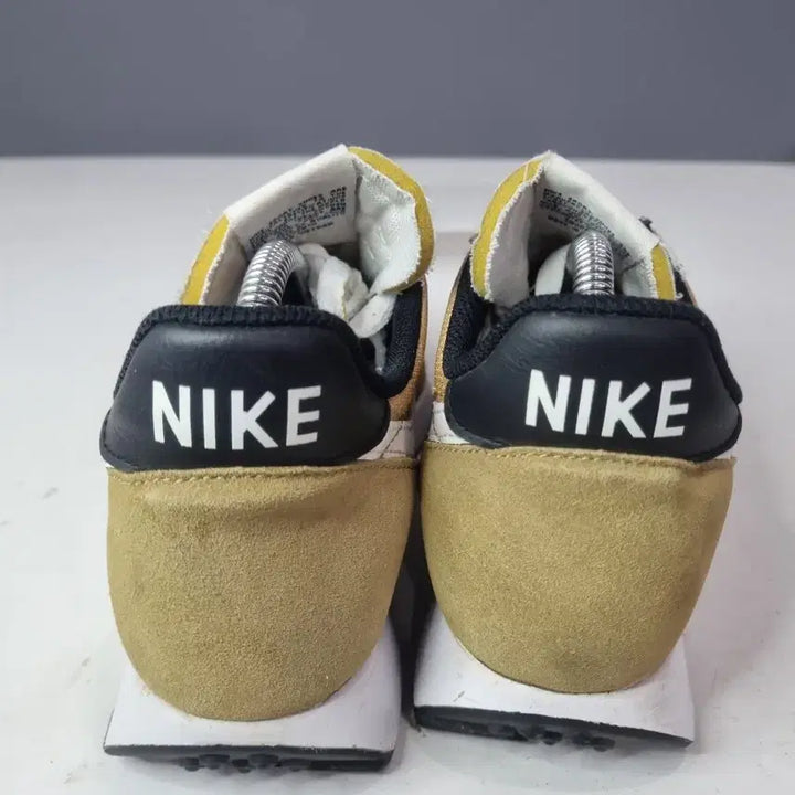 [BUNJANG] Nike Air Tailwind 79 Beige Vintage Sneakers / 효자빈티지 240 나이키 에어 테일윈드79 베이지