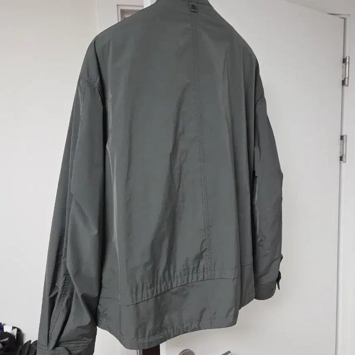 [SOLD OUT] [새상품] 알레그리 스탠카라 쉘파카 점퍼 그레이쉬카키 50(105)
