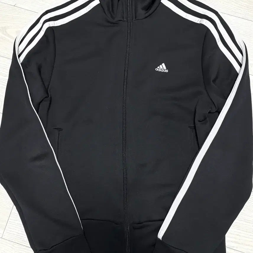 [BUNJANG] Adidas Three-Stripes Crop Slim Jersey Vintage / 아디다스 삼선 크롭 슬림 져지 빈티지