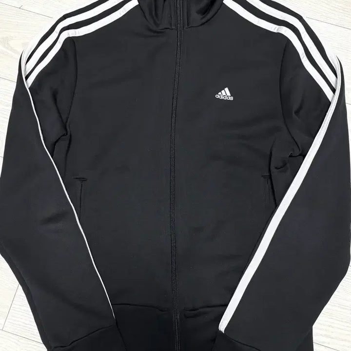 [BUNJANG] Adidas Three-Stripes Crop Slim Jersey Vintage / 아디다스 삼선 크롭 슬림 져지 빈티지