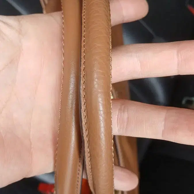 [BUNJANG] Coach Brown Leather Tote Bag with Orange Lining (No Cross Strap) / 코치 브라운 가죽 토트백 오렌지 안감  크로스끈없음