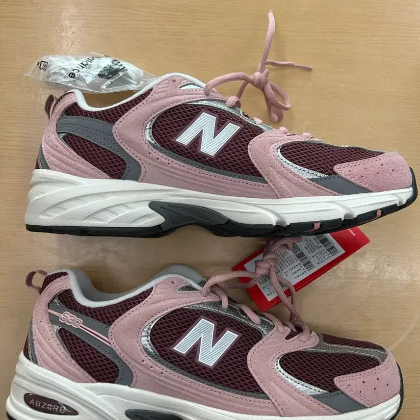 [SOLD OUT] (새상품) 280사이즈 뉴발란스 530 운동화 버건디 정품