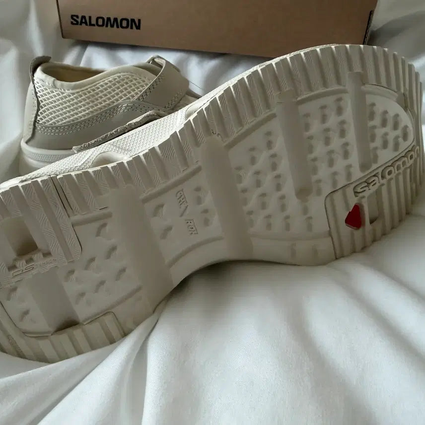 [BUNJANG] Salomon Mary Jane Vanilla 240 Shoes / 새상품 :) 살로몬 메리제인 바닐라 240