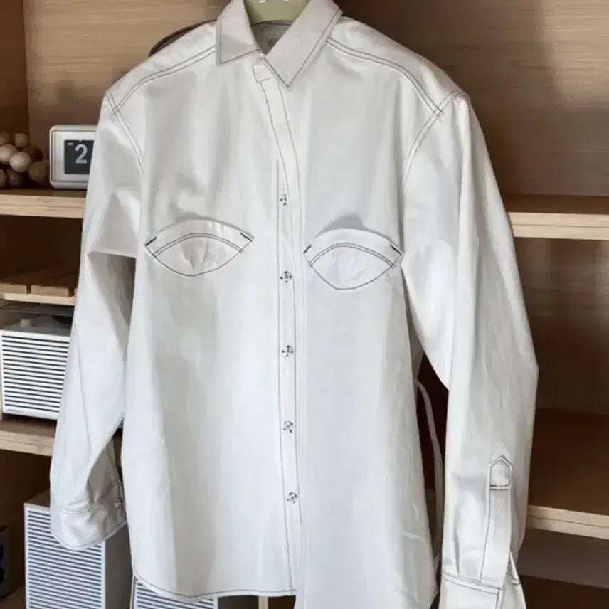 [SOLD OUT] [글로니] 화이트 스티치 포인트 셔츠