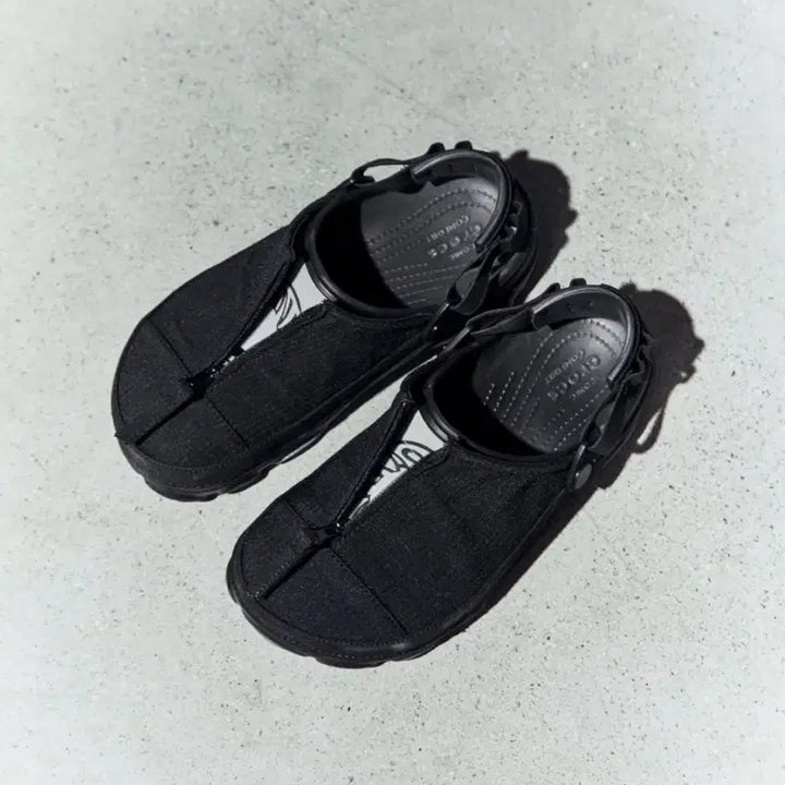 [SOLD OUT] (260)크록스 x 카시나 올 터레인 클로그 블랙