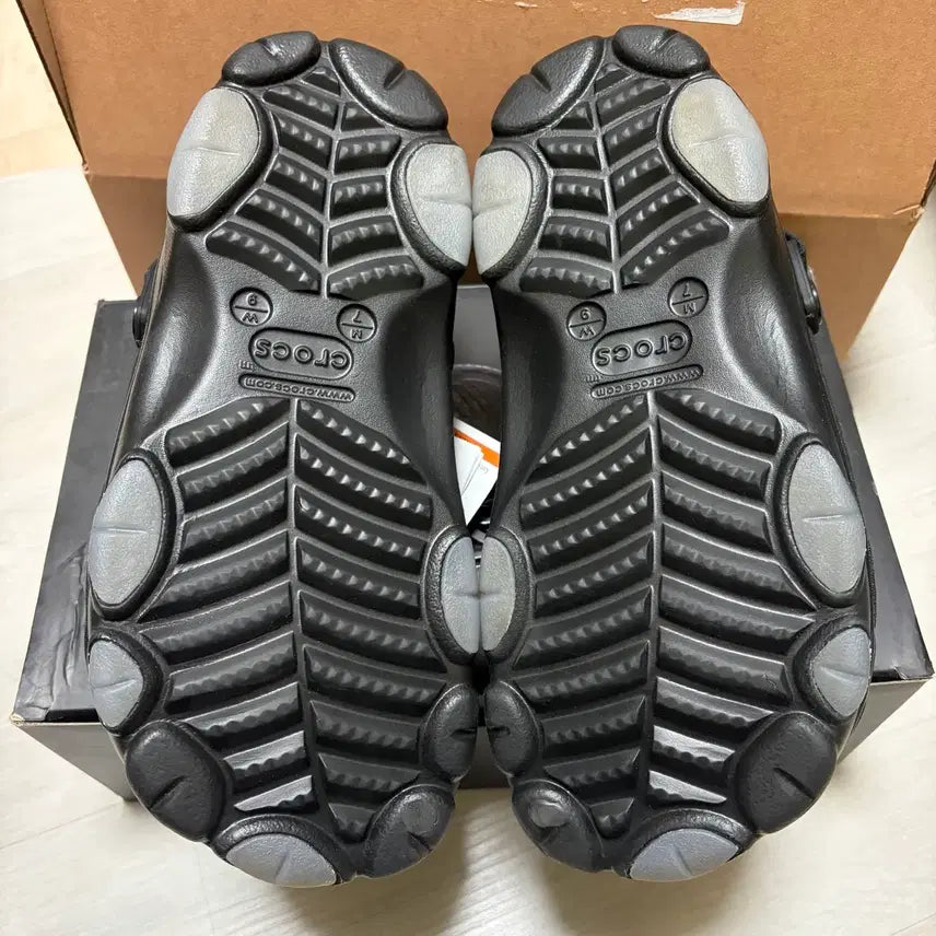 [SOLD OUT] (260)크록스 x 카시나 올 터레인 클로그 블랙