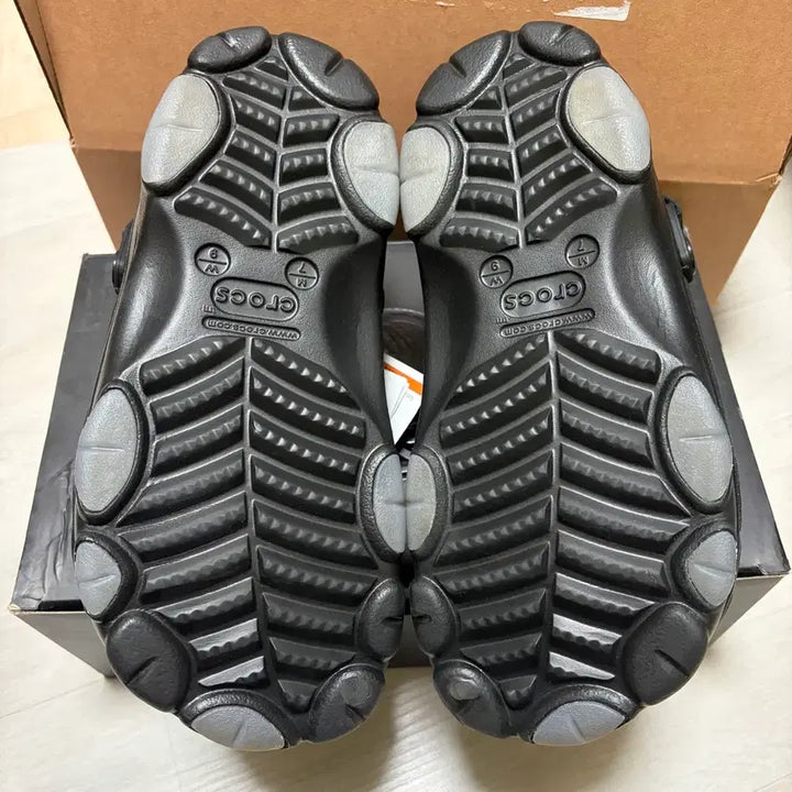 [SOLD OUT] (260)크록스 x 카시나 올 터레인 클로그 블랙