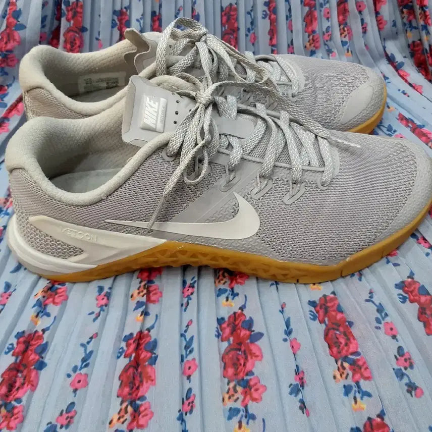 [SOLD OUT] 나이키  메트콘 4 운동화  265mm