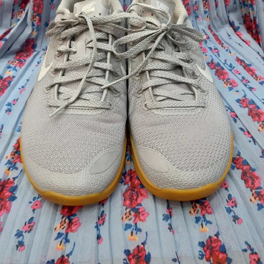 [SOLD OUT] 나이키  메트콘 4 운동화  265mm