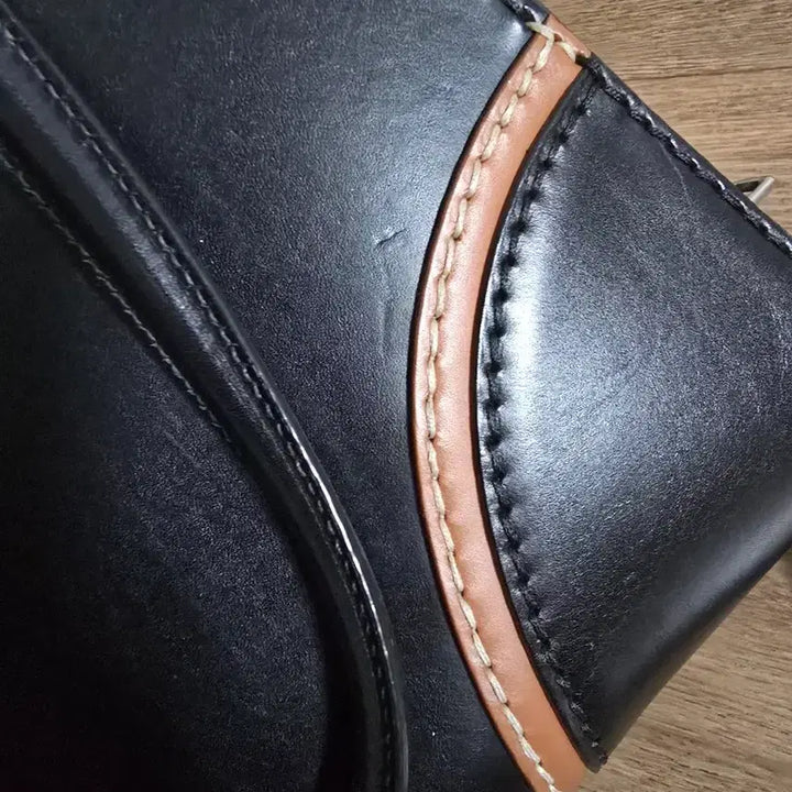 [BUNJANG] Prada Black Leather Tote Bag / 프라다 블랙 레더 토트백 + 더스트백