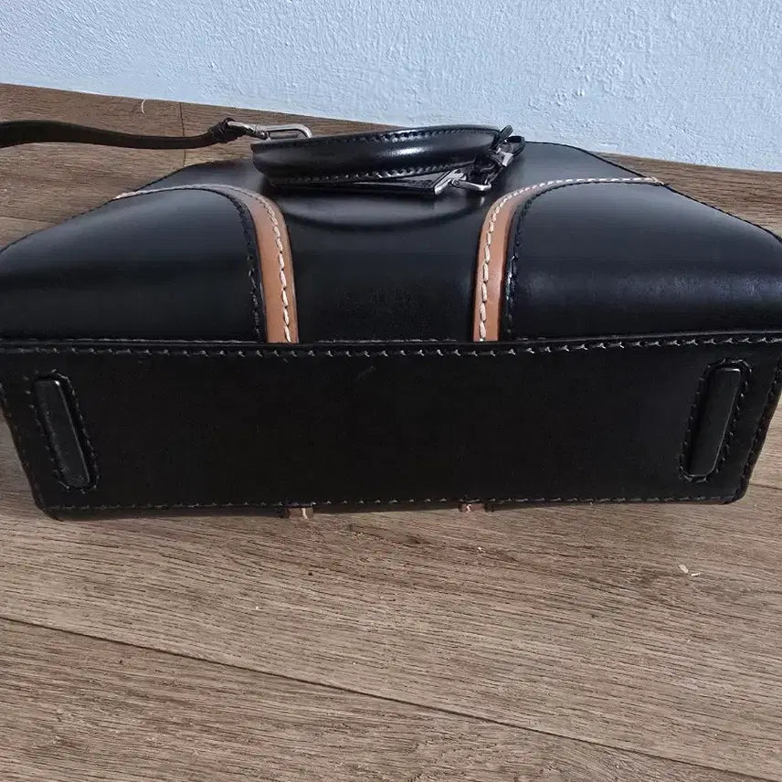 [BUNJANG] Prada Black Leather Tote Bag / 프라다 블랙 레더 토트백 + 더스트백