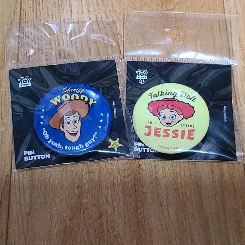 [BUNJANG] Toy Story Woody/Jessie Pin Set / 토이스토리 우디/제시 핀버튼 일괄 판매합니다!