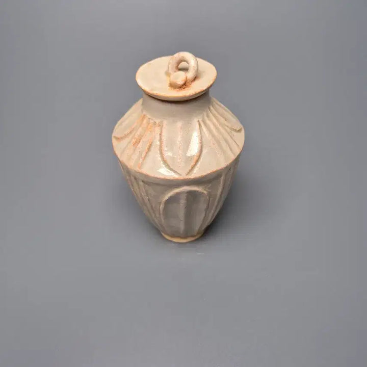 [BUNJANG] Joseon White Porcelain Lotus Flower Design Covered Jar / 송 백자 연판문 유개관 중국도자기 골동품 미술품 수집품