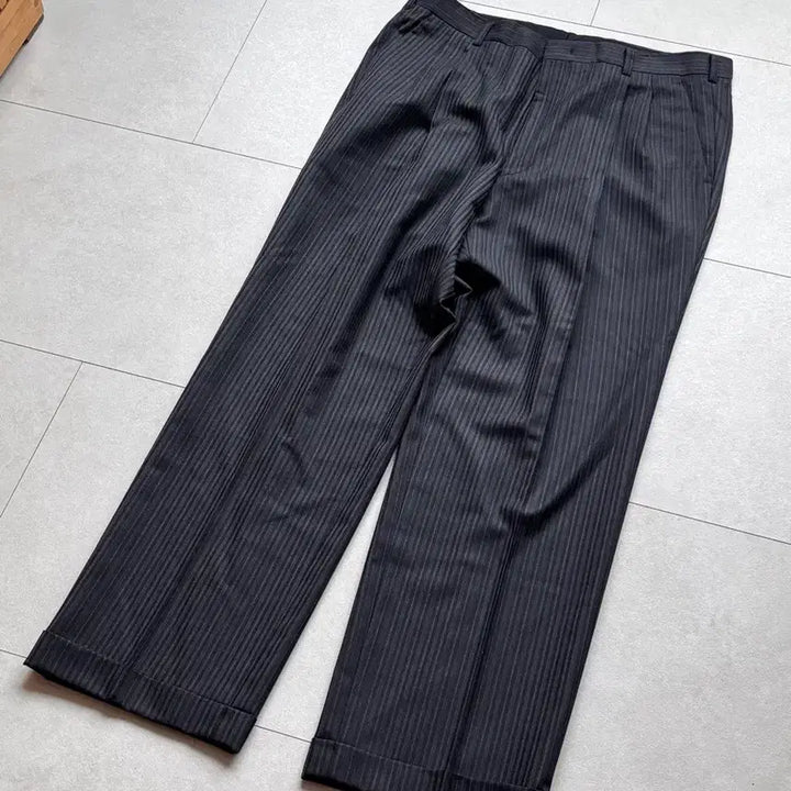 [BUNJANG] Givenchy Vintage Stripe Slacks - Size M / 지방시 빈티지 스트라이프 슬랙스 M